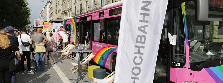 CSD Hamburg mit der HOCHBAHN